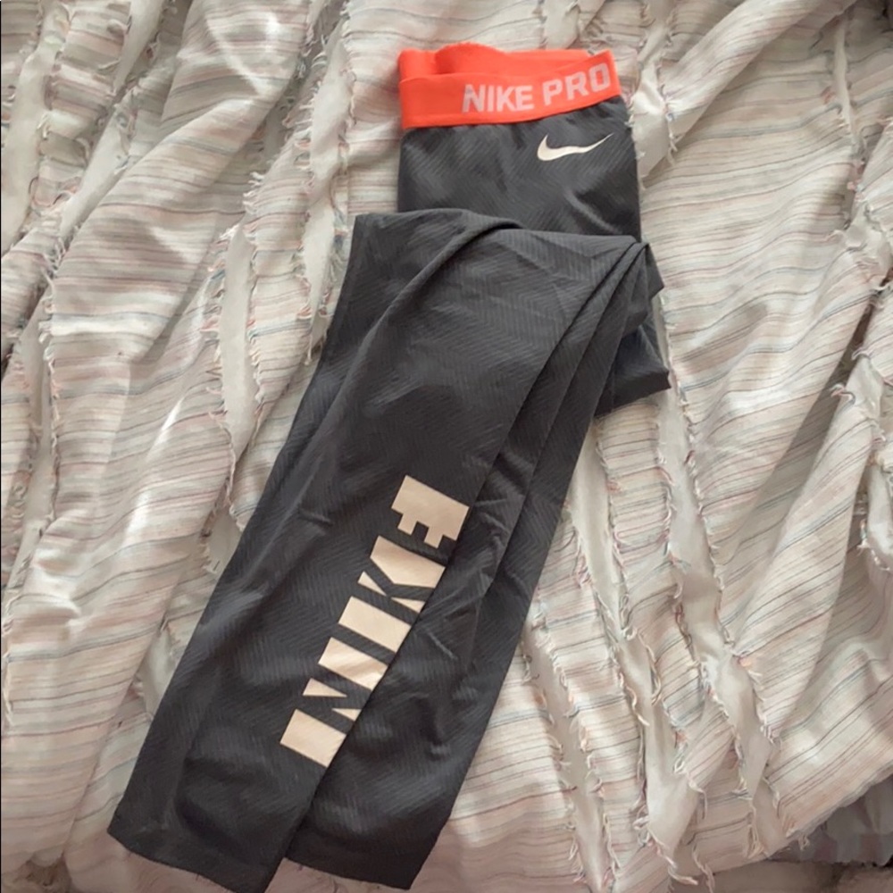 grey nike leggings